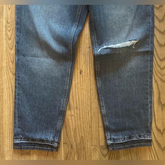 Levi’s 80s “Mom” jeans - Picture 10 of 13